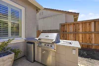 6813 Vilamoura Way, Elk Grove, CA 95757 - Photo 51
