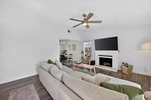 7920 Deer Water Dr, Sacramento, CA 95823 - Photo 7