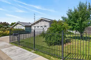 7920 Deer Water Dr, Sacramento, CA 95823 - Photo 3
