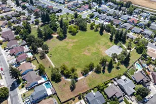 7920 Deer Water Dr, Sacramento, CA 95823 - Photo 49