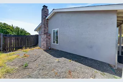 7920 Deer Water Drive, Sacramento, CA 95823 - Photo 35