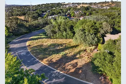 3923 Errante Drive, El Dorado Hills, CA 95762 - Photo 9