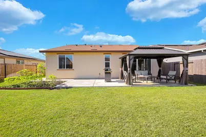 1559 Falabella Way, Olivehurst, CA 95961 - Photo 17