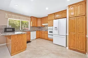 2513 Knightwood Way, Rancho Cordova, CA 95670 - Photo 11