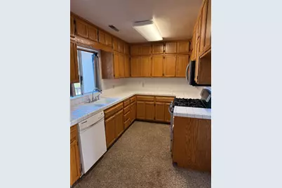1129 Idaho Avenue, Los Banos, CA 93635 - Photo 7