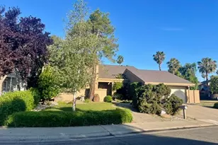 10 Lookout Ct, Sacramento, CA 95831 - Photo 3