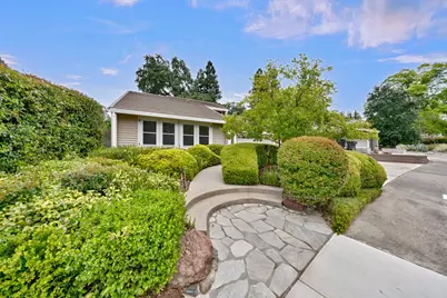 5208 Lincoln Villa Way, Fair Oaks, CA 95628 - Photo 3