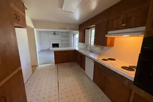 227 Sepulveda Dr, Stockton, CA 95210 - Photo 9