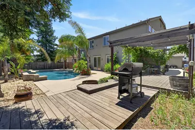 9818 Black Swan Drive, Elk Grove, CA 95624 - Photo 61