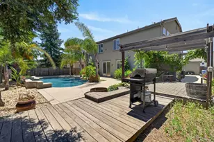 9818 Black Swan Dr, Elk Grove, CA 95624 - Photo 61