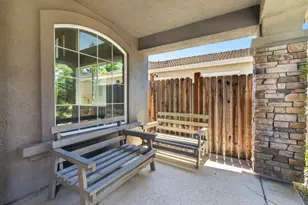 9818 Black Swan Dr, Elk Grove, CA 95624 - Photo 5