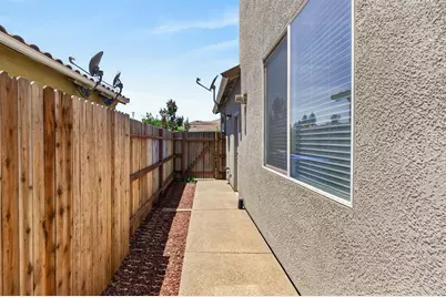 9472 Rhone Valley Way, Elk Grove, CA 95624 - Photo 67