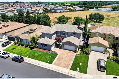 9472 Rhone Valley Way, Elk Grove, CA 95624 - Photo 71