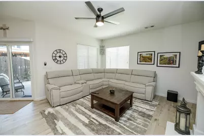 1704 Carpathian Way, Hughson, CA 95326 - Photo 7