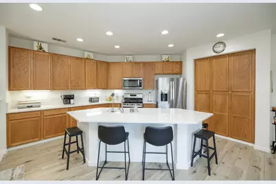 1704 Carpathian Way, Hughson, CA 95326 - Photo 11