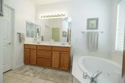 1704 Carpathian Way, Hughson, CA 95326 - Photo 15
