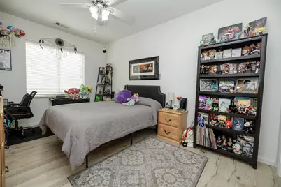 1704 Carpathian Way, Hughson, CA 95326 - Photo 17
