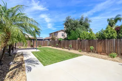 1704 Carpathian Way, Hughson, CA 95326 - Photo 31