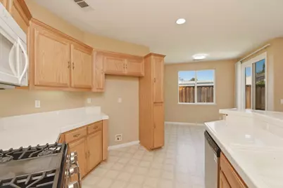 2093 Golden Gate Drive, Tracy, CA 95377 - Photo 15