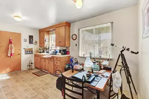 2731 57th St, Sacramento, CA 95817 - Photo 9