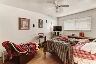 2731 57th St, Sacramento, CA 95817 - Photo 15
