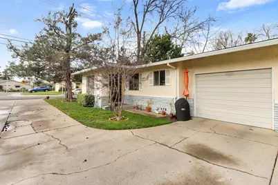2731 57th Street, Sacramento, CA 95817 - Photo 3