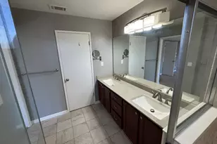 8700 Brittany Park Dr, Sacramento, CA 95828 - Photo 27