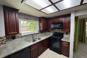 8700 Brittany Park Dr, Sacramento, CA 95828 - Photo 9