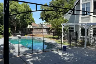 8700 Brittany Park Dr, Sacramento, CA 95828 - Photo 19