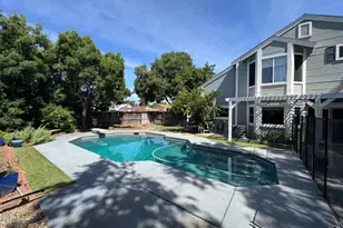 8700 Brittany Park Dr, Sacramento, CA 95828 - Photo 23