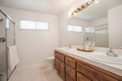 8558 Maple Hall Drive, Sacramento, CA 95823 - Photo 25
