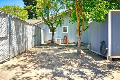 10012 Plaza De Oro Drive, Oakdale, CA 95361 - Photo 39