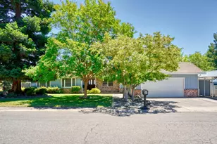 10012 Plaza De Oro Dr, Oakdale, CA 95361 - Photo 1