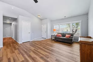 9196 Morgan Point Ct, Elk Grove, CA 95624 - Photo 5