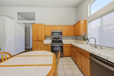 9196 Morgan Point Court, Elk Grove, CA 95624 - Photo 17