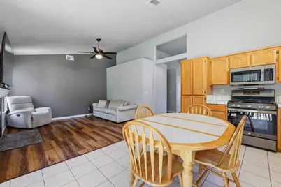 9196 Morgan Point Court, Elk Grove, CA 95624 - Photo 13