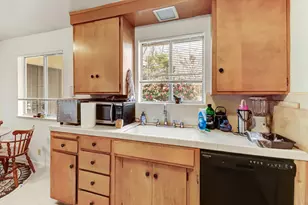 2735 57th St, Sacramento, CA 95817 - Photo 13