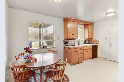 2735 57th Street, Sacramento, CA 95817 - Photo 9