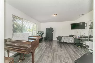 6326 N Bergeron Avenue, Fresno, CA 93704 - Photo 17