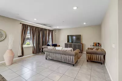 9894 Sintra Way, Elk Grove, CA 95757 - Photo 19