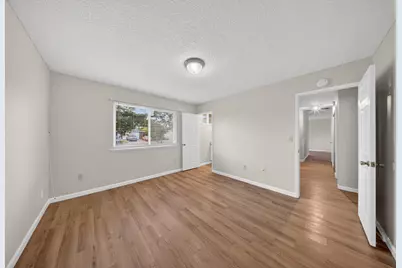 7263 Hayward Drive, Sacramento, CA 95828 - Photo 33