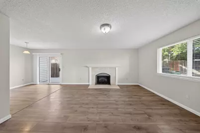 7263 Hayward Drive, Sacramento, CA 95828 - Photo 17
