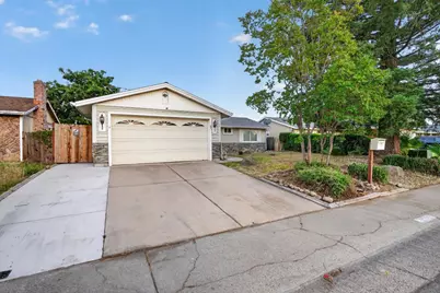 7263 Hayward Drive, Sacramento, CA 95828 - Photo 3