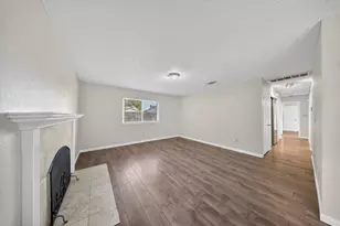 7263 Hayward Dr, Sacramento, CA 95828 - Photo 13