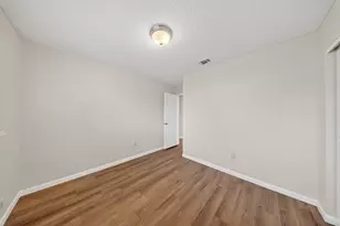 7263 Hayward Dr, Sacramento, CA 95828 - Photo 21