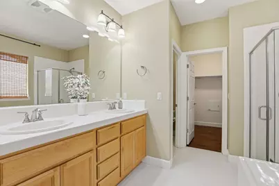 9817 Kugler Way, Elk Grove, CA 95757 - Photo 17
