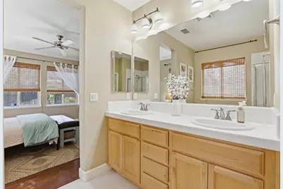 9817 Kugler Way, Elk Grove, CA 95757 - Photo 15