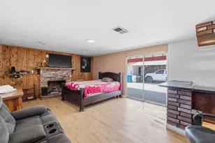 40694 Pearl Rd, Cutler, CA 93615 - Photo 11