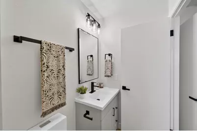 327 22nd Street, Sacramento, CA 95816 - Photo 31