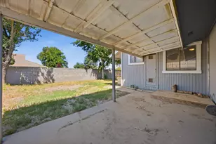 813 Holiday Way, Chowchilla, CA 93610 - Photo 35